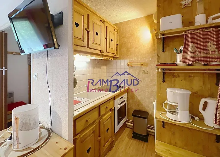 4/5 Pers, Proche Pistes, Parking - Fr-1-854-10 Apartment Valloire